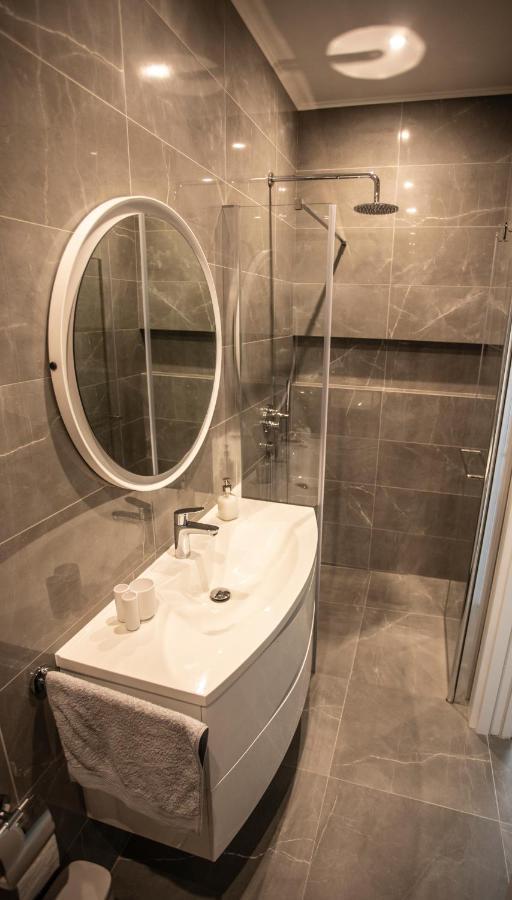 Ferienwohnung Nook Bb Split Exterior foto