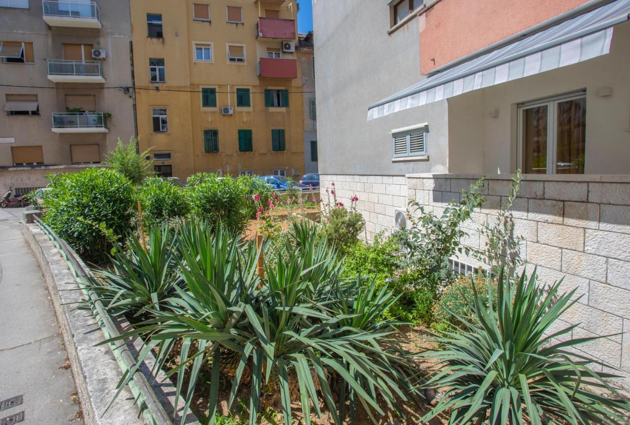 Ferienwohnung Nook Bb Split Exterior foto
